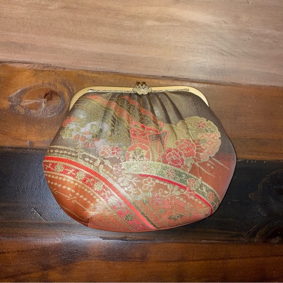 Vintage Japanese Kimono Silk 'Golden Home in The Country' Chain Wallet - Picture 7 of 7